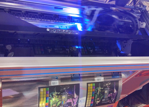 公司成功設計新款YJT-7575-600方形UV LED固化燈設備